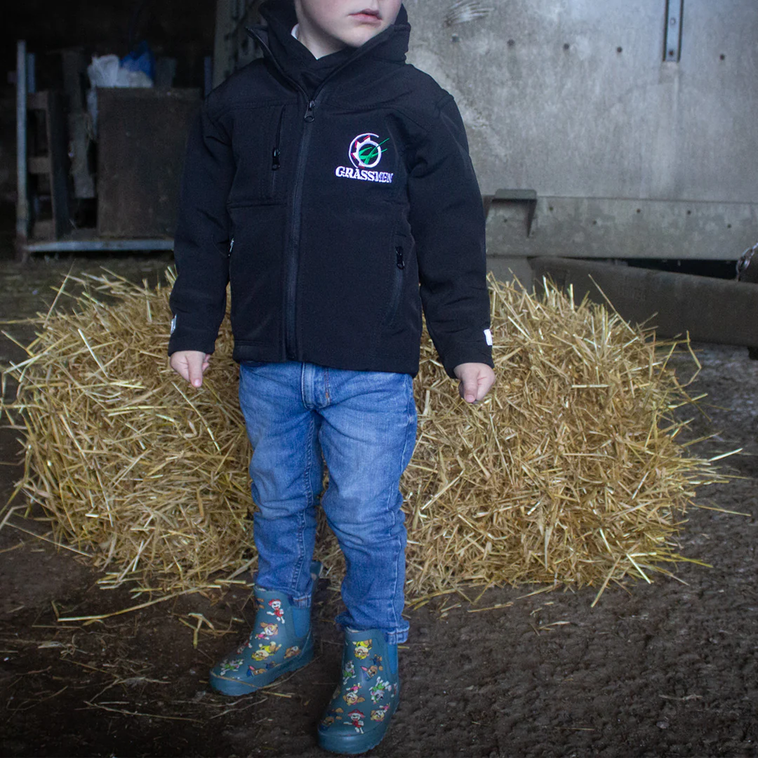 "GRASSMEN" Kids Black Softshell Jacket - Image 3