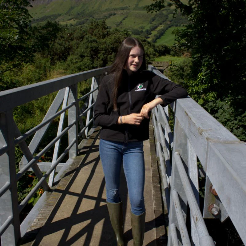 "GRASSMEN" Kids Black Softshell Jacket - Image 4