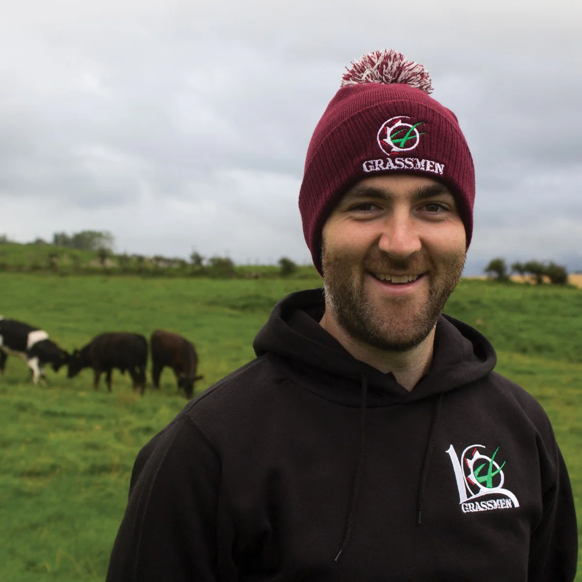 "GRASSMEN" Bobble Hat Burgundy - Image 2