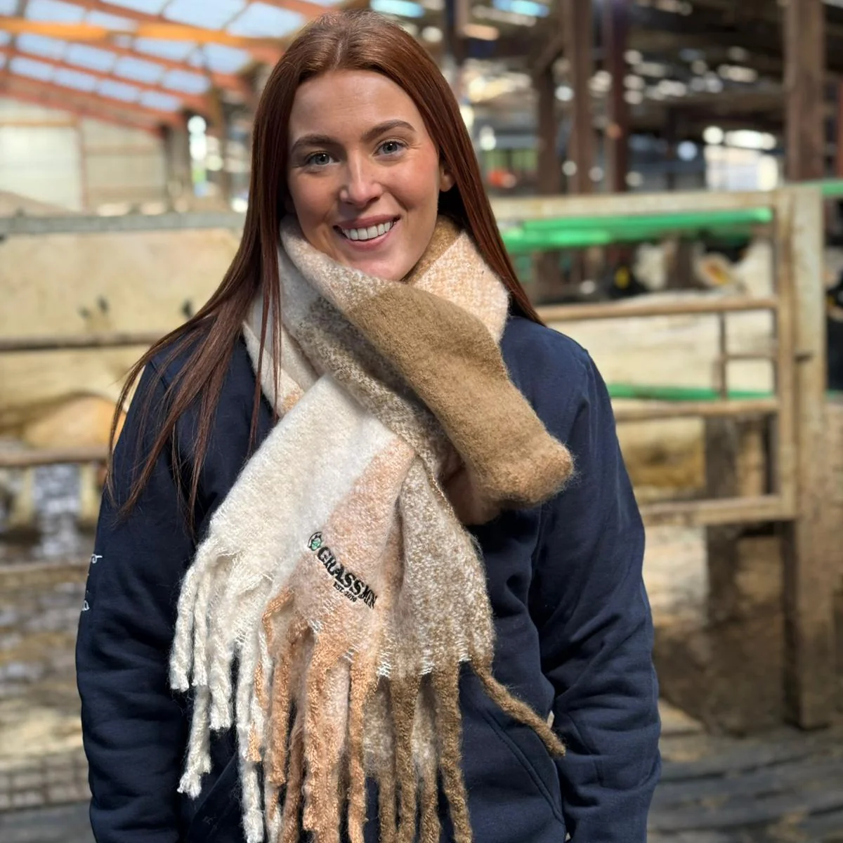 "GRASSMEN" Fluffy Check Scarf - Image 17