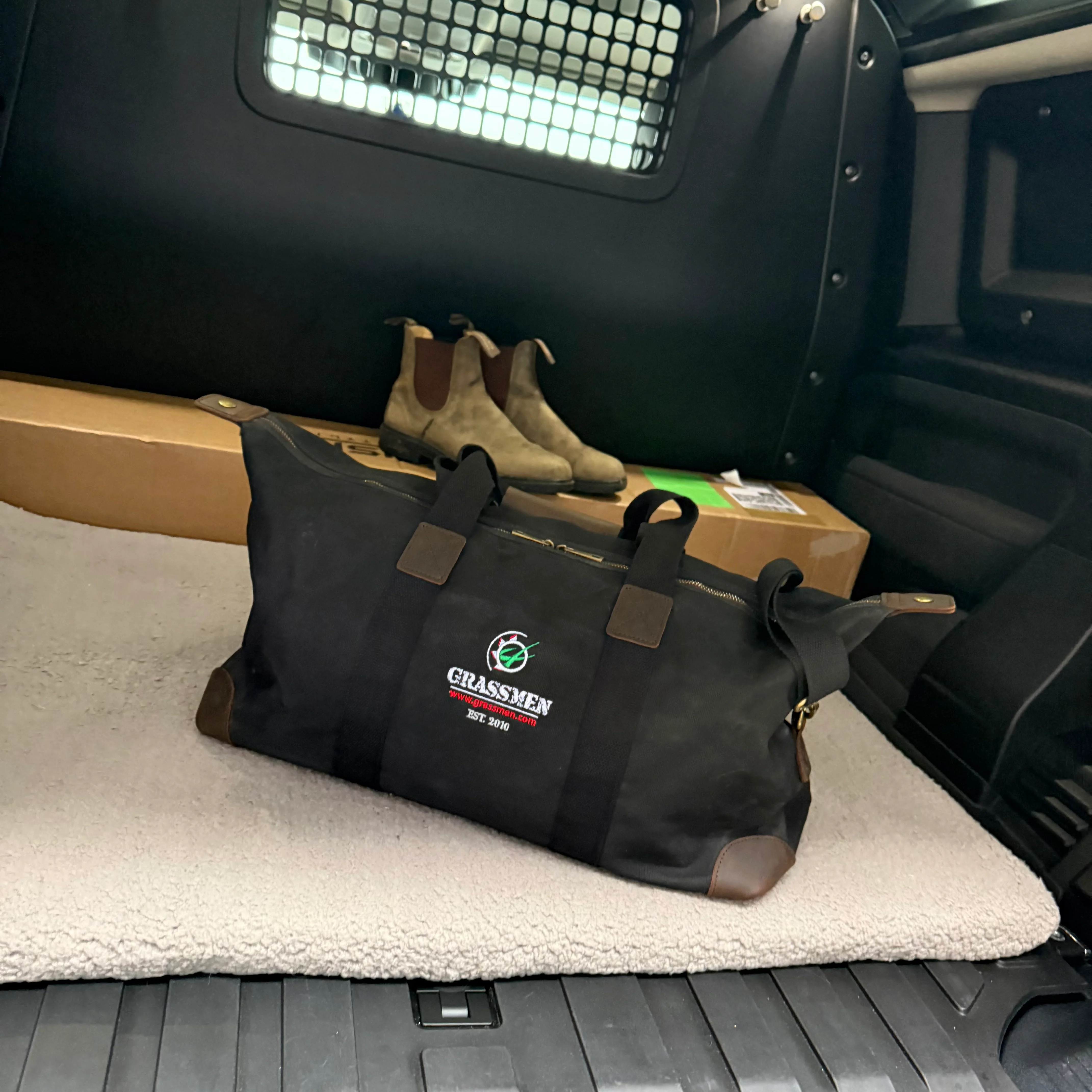 "GRASSMEN" Heritage Waxed Canvas Holdall - Image 11