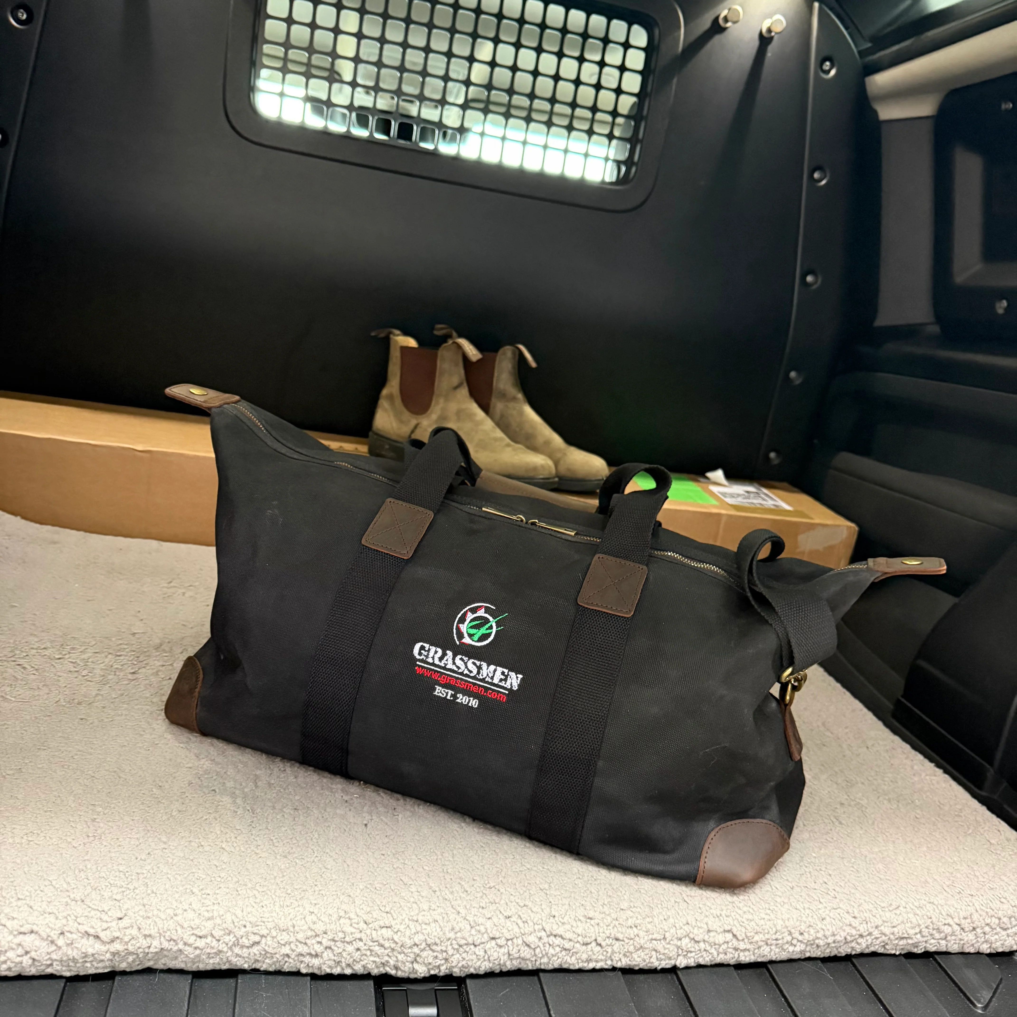 "GRASSMEN" Heritage Waxed Canvas Holdall - Image 12
