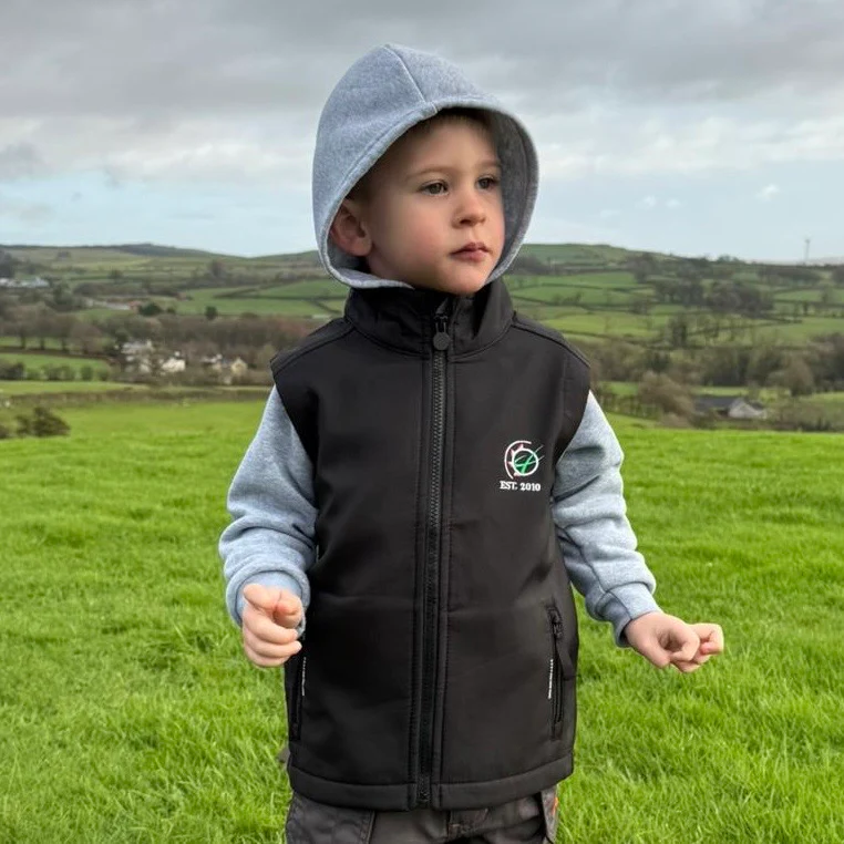 GRASSMEN Kids Softshell Gilet Black - Image 4