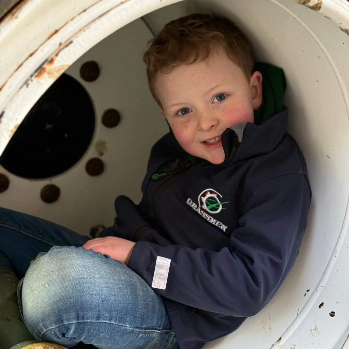 "GRASSMEN" Kids Navy Softshell Jacket - Image 7